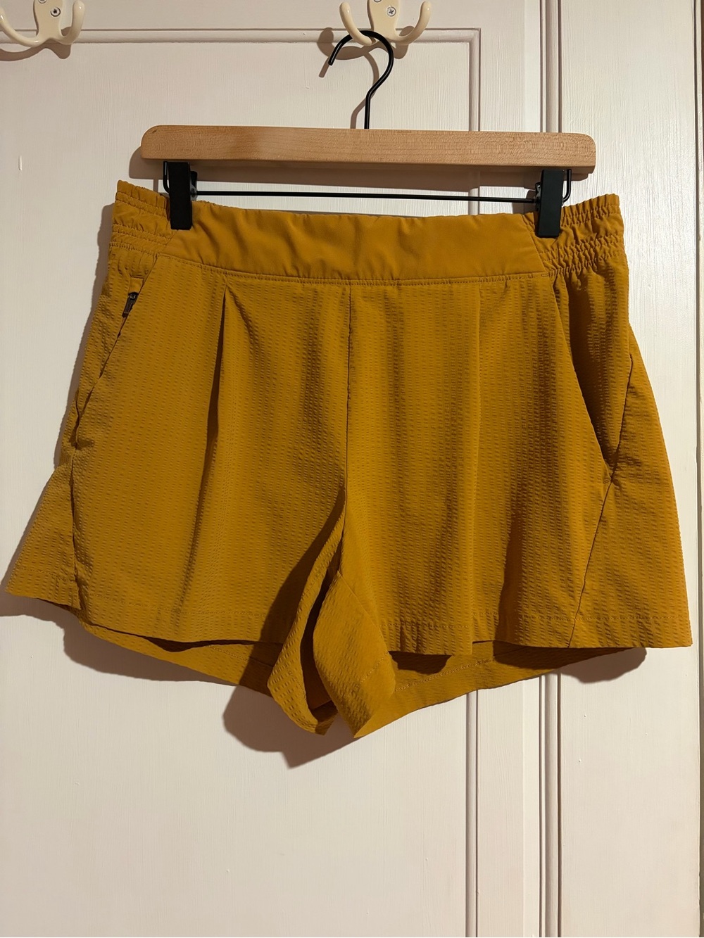 Athleta Textured Brooklyn Shorts